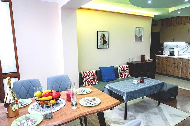 Fully furnished two-room apartment for sale next to Saint Sophia Park