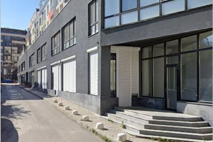 Представителен търговски обект в кв. Дианабад – Студентски град