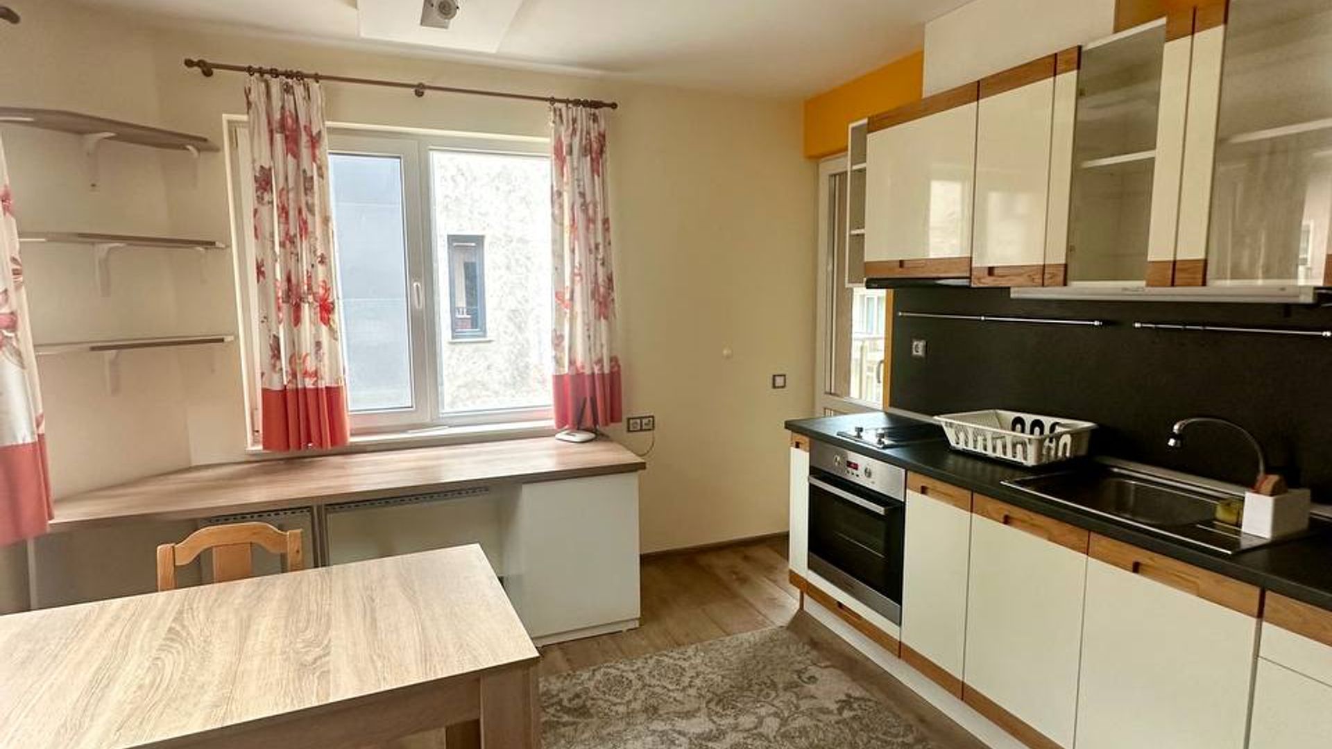 Two-room apartment for rent in Lozenets