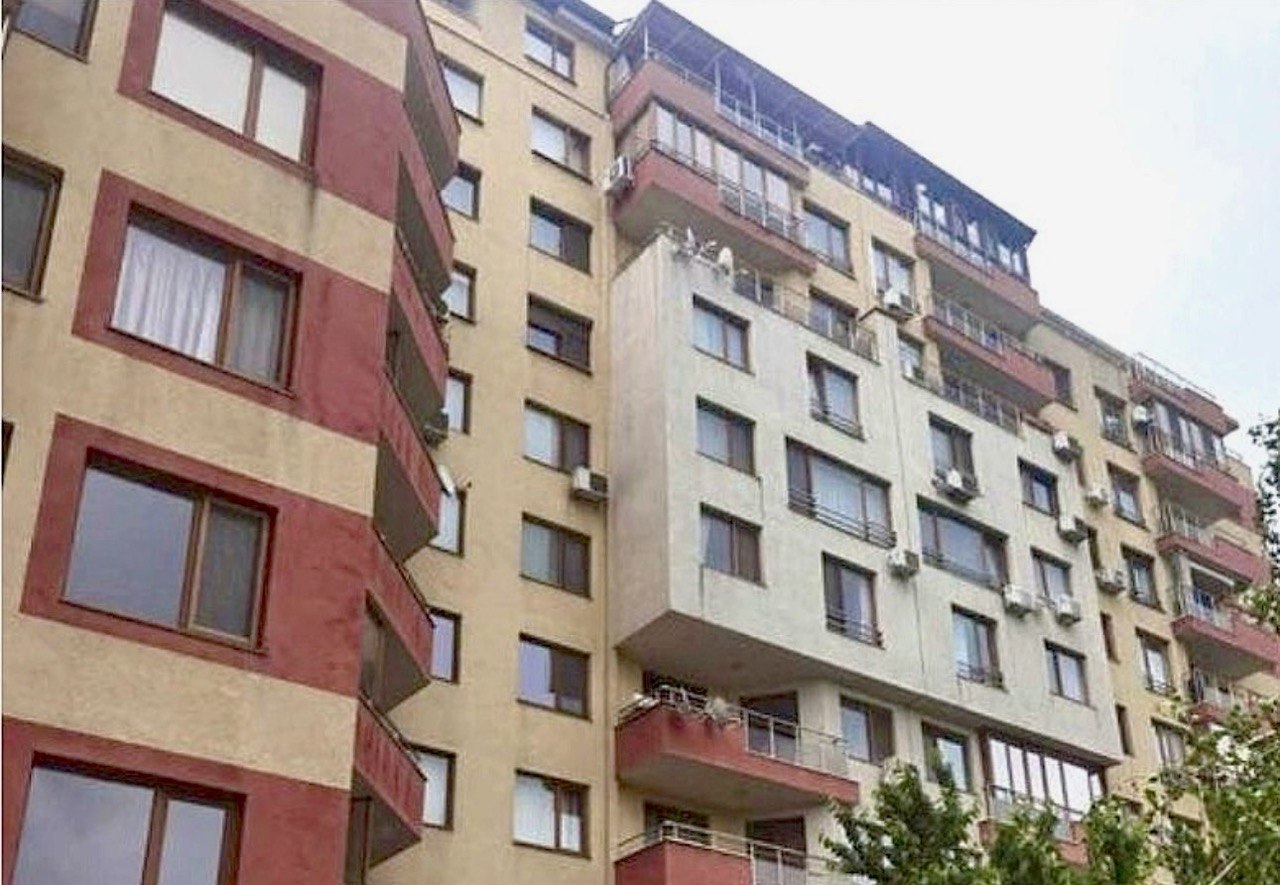 Fully furnished two-room apartment for sale next to Saint Sophia Park
