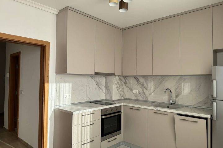 Brand new three-room apartment for rent in residential area Youth 1A