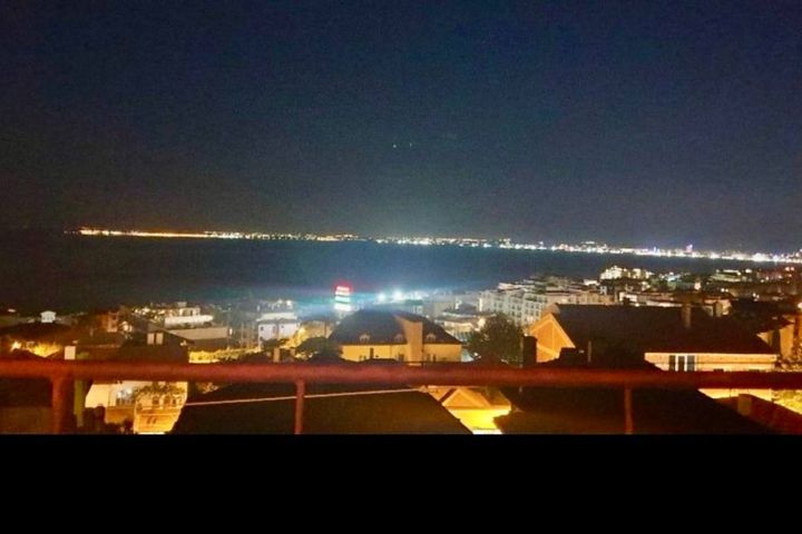 Просторный дом с видом на море в центральной части Святого Власа.